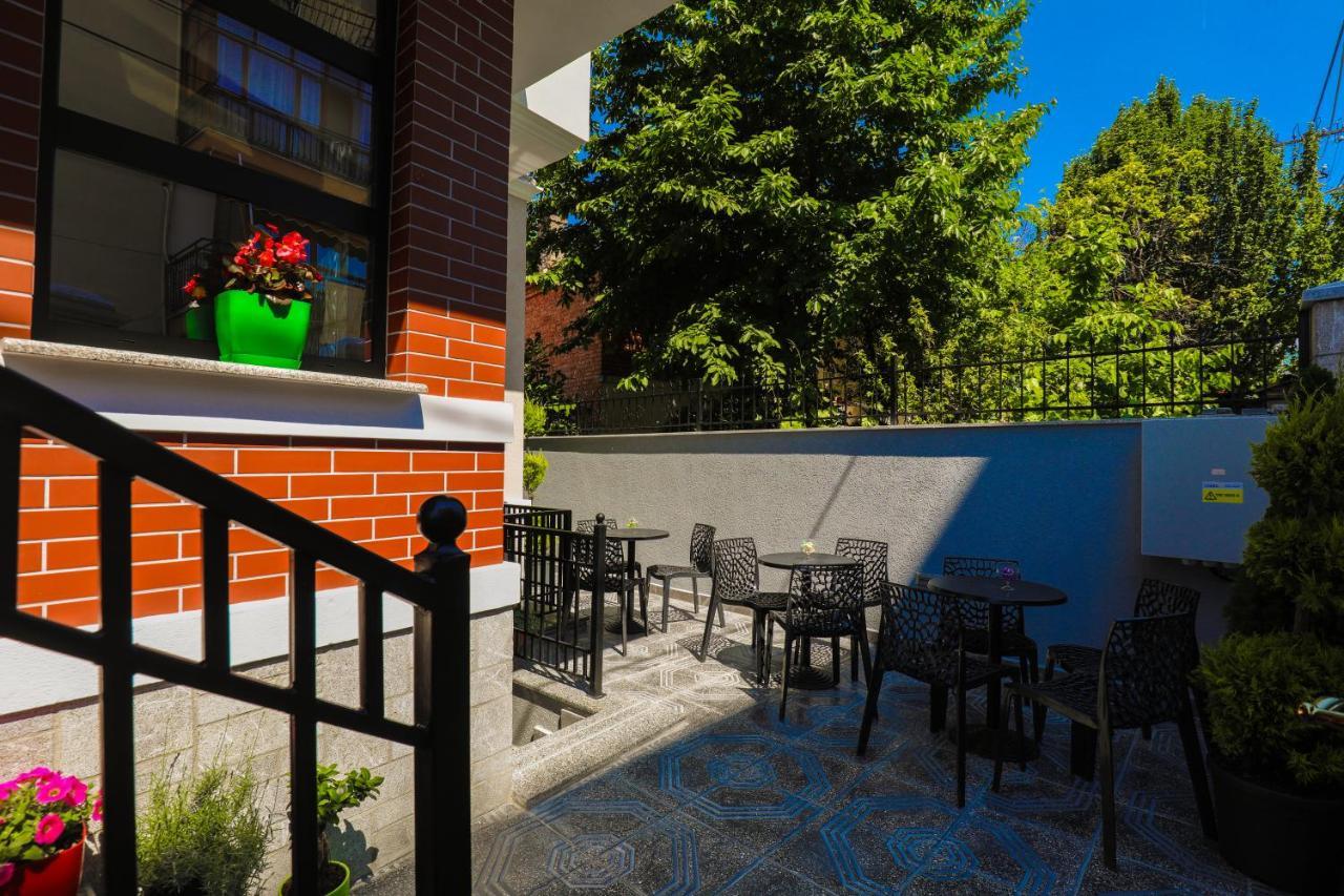 Hotel Peroni Korce Exterior foto